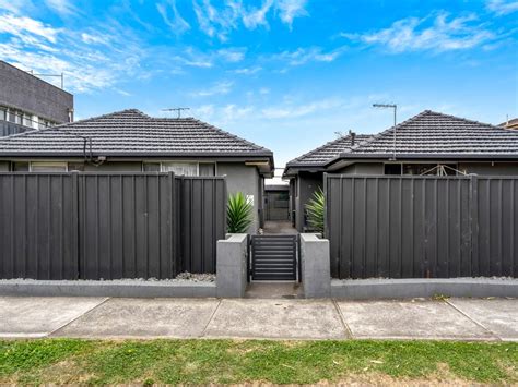 Sales & Auction Results for Reservoir .